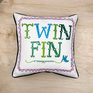 Twin Fin Pillow / az 067
